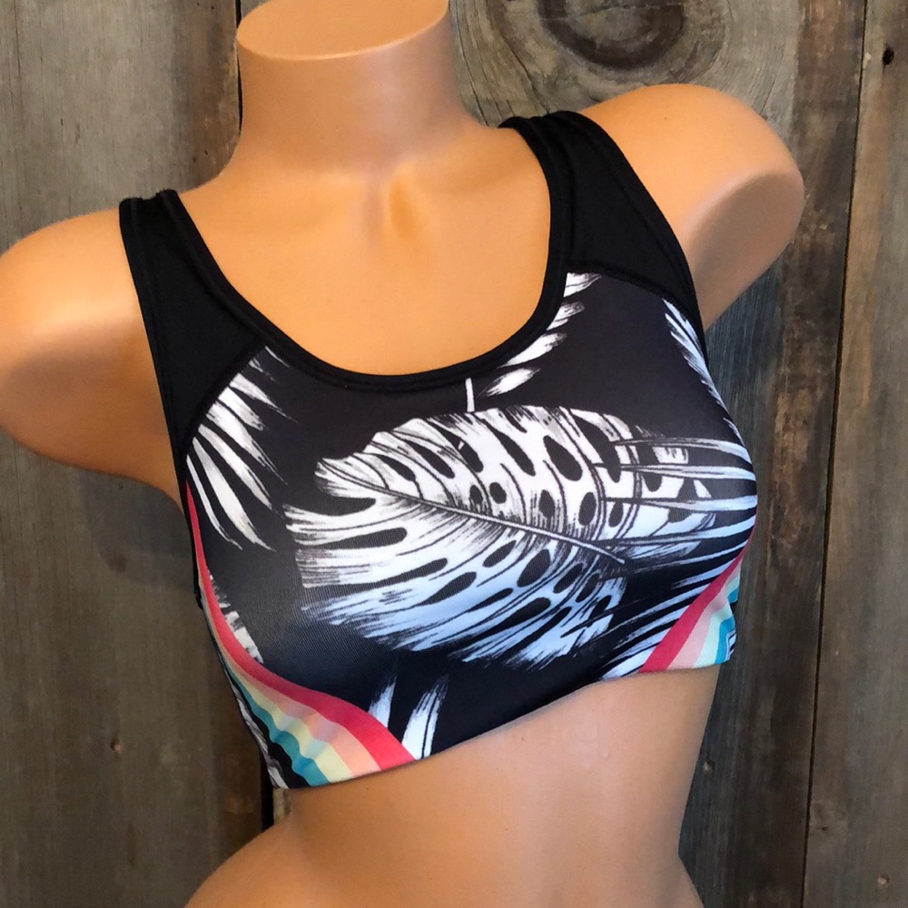 PINK Victoria’s Secret Ultimate Unlined Bra Size Small in Black Leaf Stripe